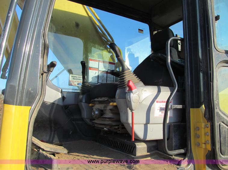 image for item F5680 2004 Komatsu PC300LC-7L Galeo excavator