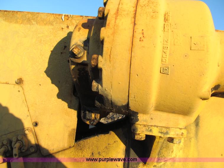 image for item F5681 1970 Caterpillar 12F motor grader