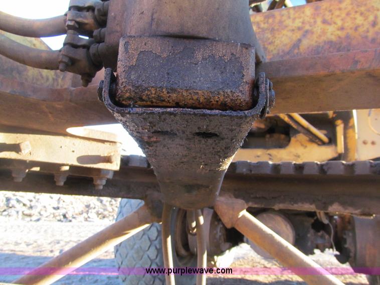 image for item F5681 1970 Caterpillar 12F motor grader