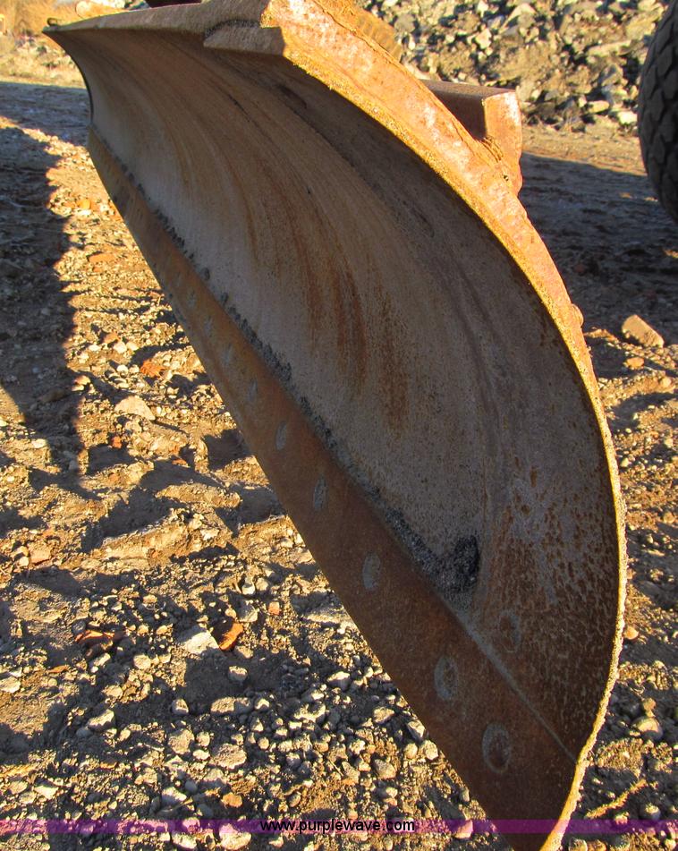 image for item F5681 1970 Caterpillar 12F motor grader