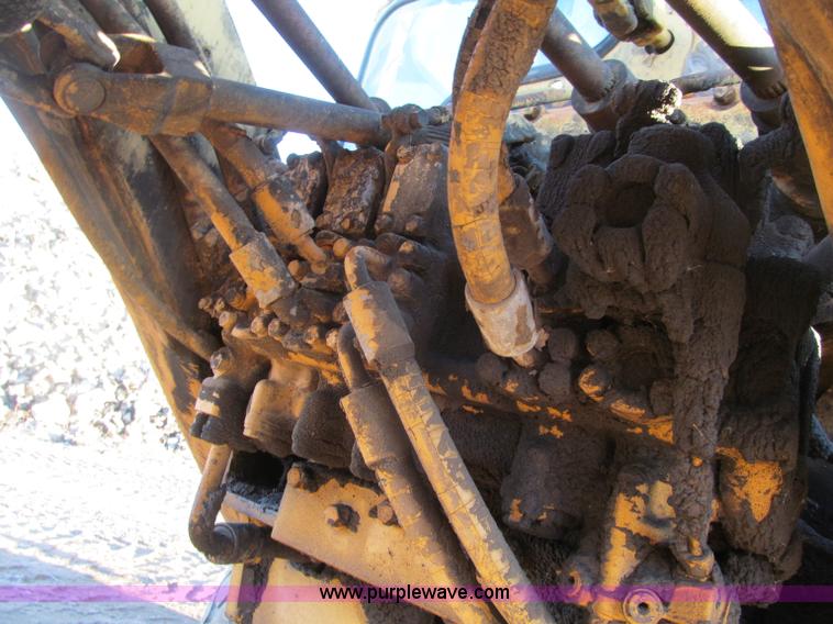 image for item F5681 1970 Caterpillar 12F motor grader
