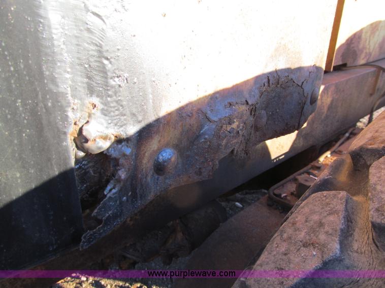 image for item F5681 1970 Caterpillar 12F motor grader