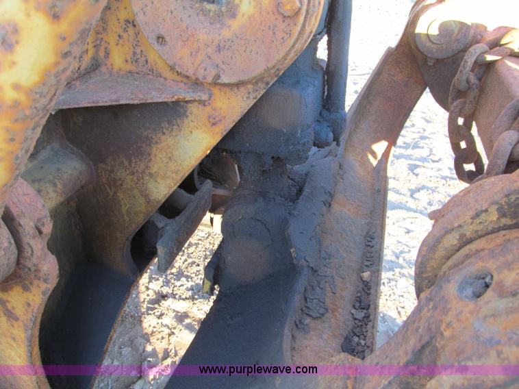 image for item F5681 1970 Caterpillar 12F motor grader