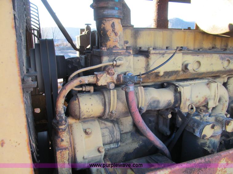 image for item F5681 1970 Caterpillar 12F motor grader