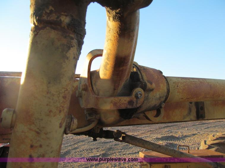 image for item F5681 1970 Caterpillar 12F motor grader