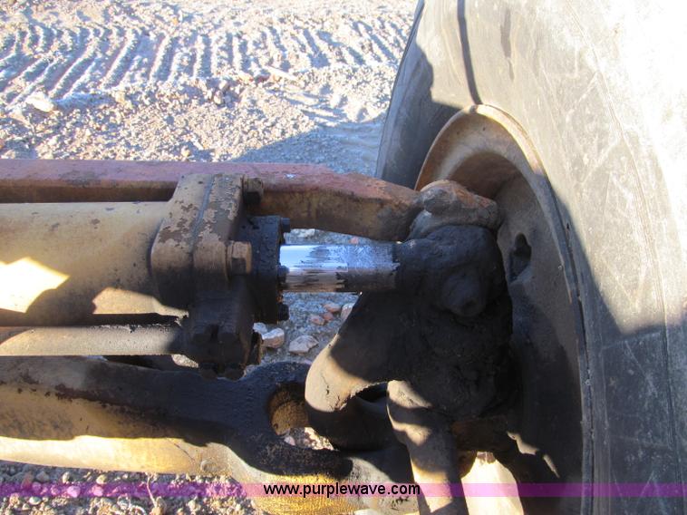 image for item F5681 1970 Caterpillar 12F motor grader