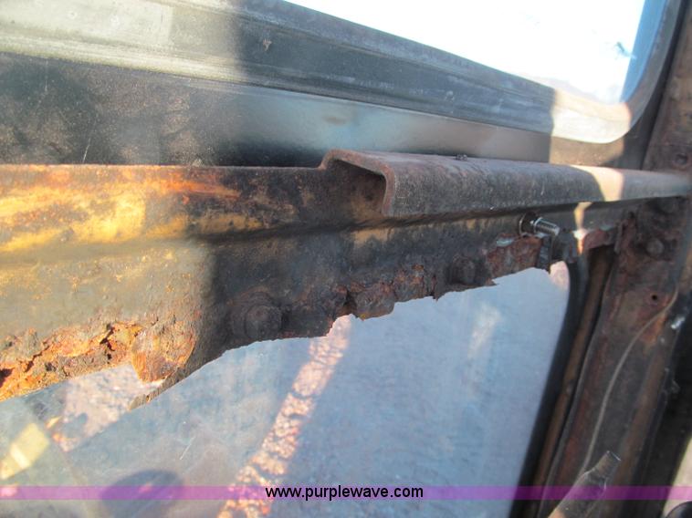 image for item F5681 1970 Caterpillar 12F motor grader