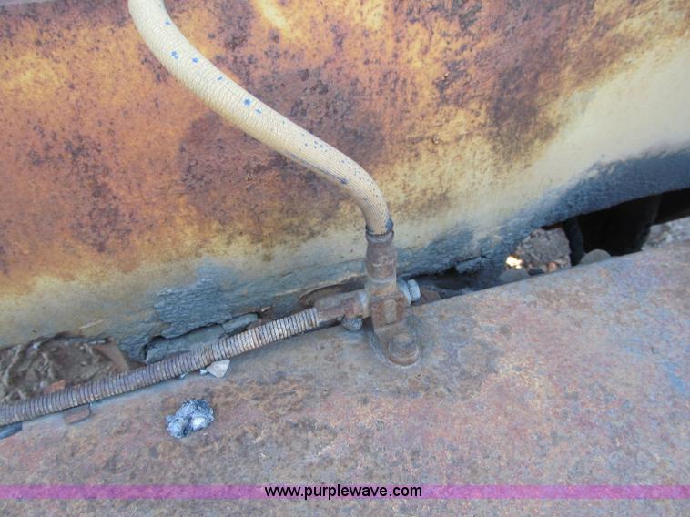 image for item F5681 1970 Caterpillar 12F motor grader