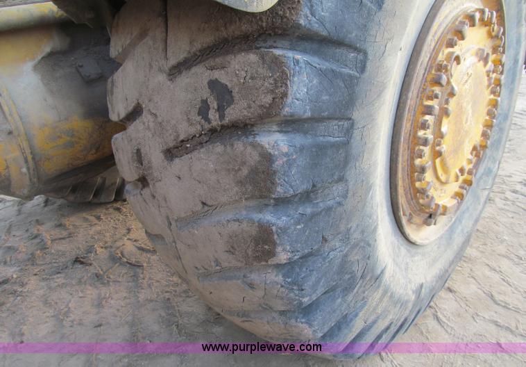 image for item F5682 1969 Caterpillar 627 twin engine motor scraper