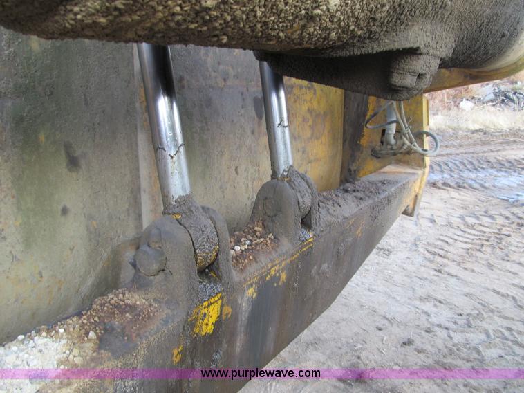 image for item F5682 1969 Caterpillar 627 twin engine motor scraper