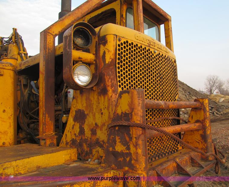 image for item F5682 1969 Caterpillar 627 twin engine motor scraper