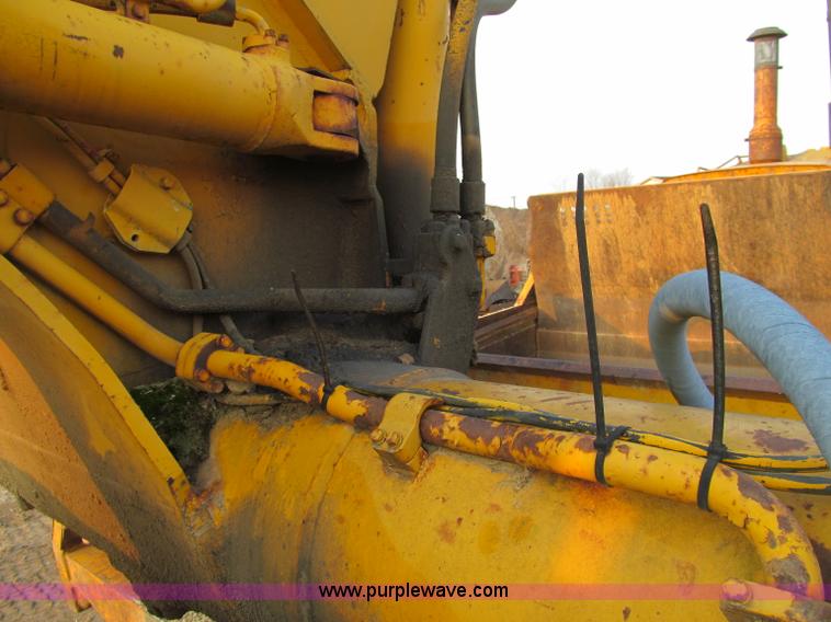 image for item F5682 1969 Caterpillar 627 twin engine motor scraper