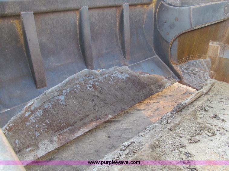 image for item F5682 1969 Caterpillar 627 twin engine motor scraper