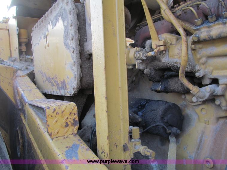 image for item F5682 1969 Caterpillar 627 twin engine motor scraper