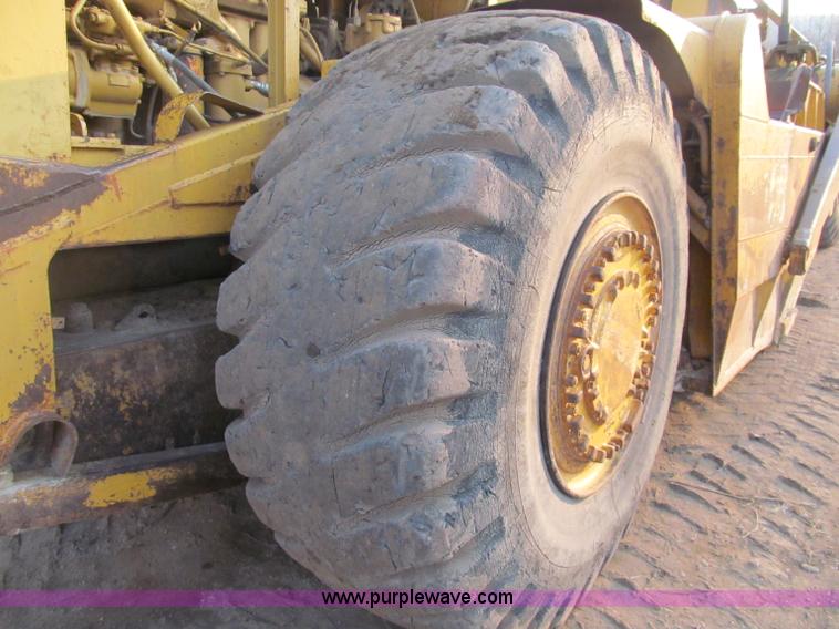 image for item F5682 1969 Caterpillar 627 twin engine motor scraper