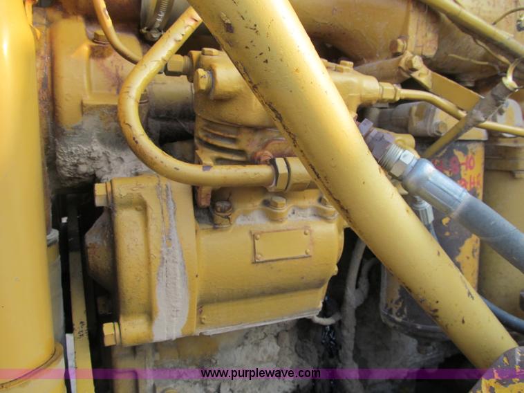 image for item F5682 1969 Caterpillar 627 twin engine motor scraper