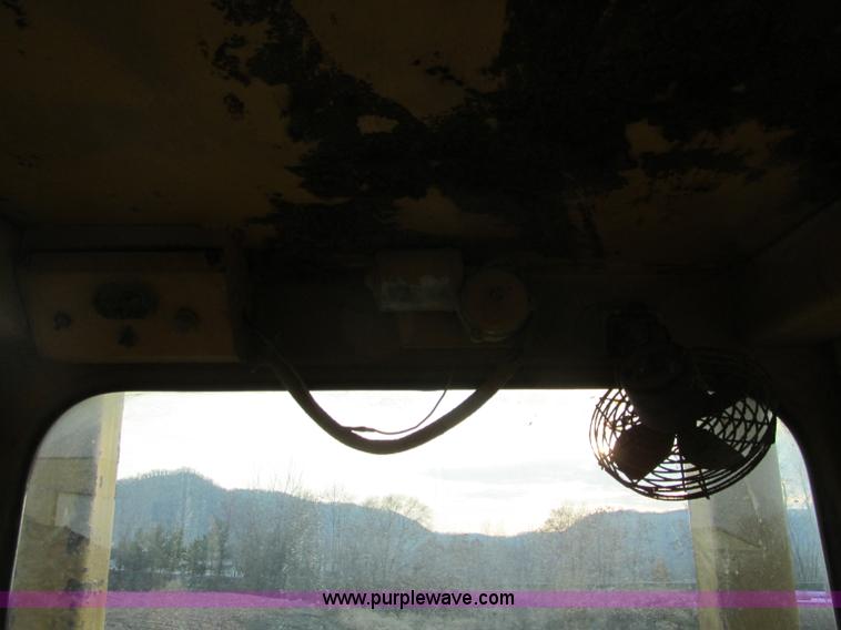 image for item F5682 1969 Caterpillar 627 twin engine motor scraper