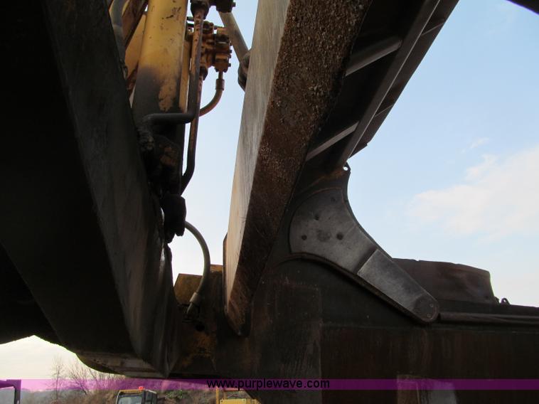 image for item F5682 1969 Caterpillar 627 twin engine motor scraper