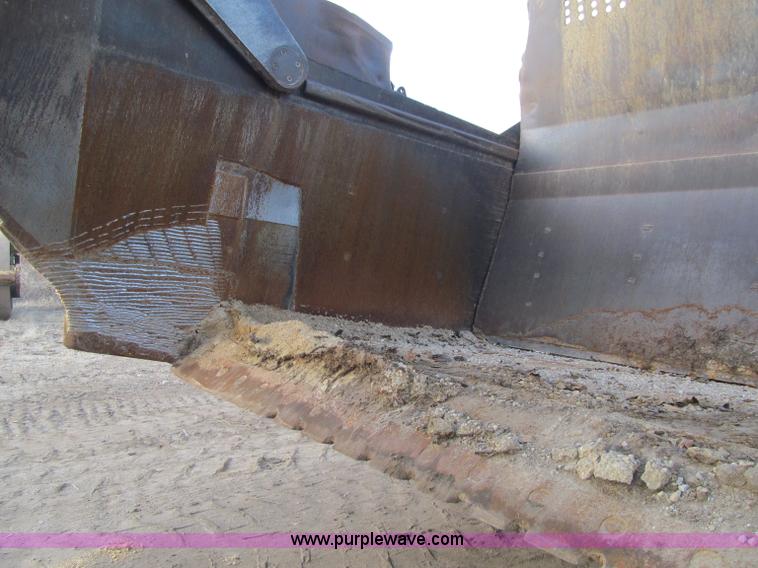 image for item F5682 1969 Caterpillar 627 twin engine motor scraper