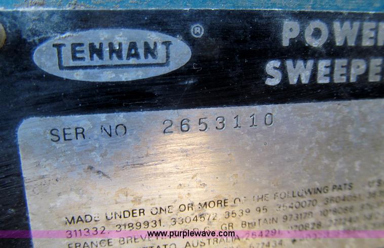 image for item F5683 Tennant 265 sweeper