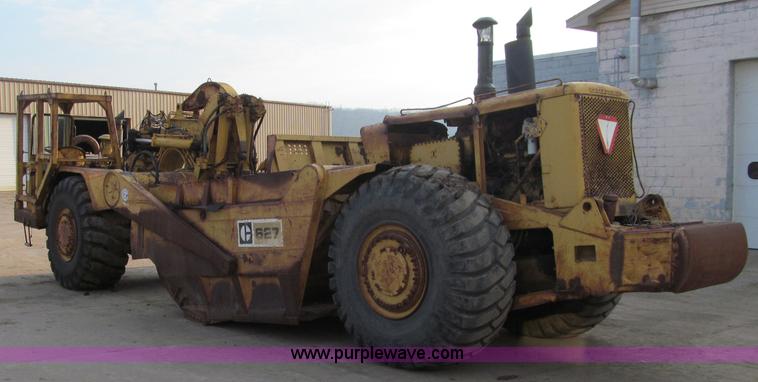 image for item F5709 1969 Caterpillar 627 twin engine motor scraper