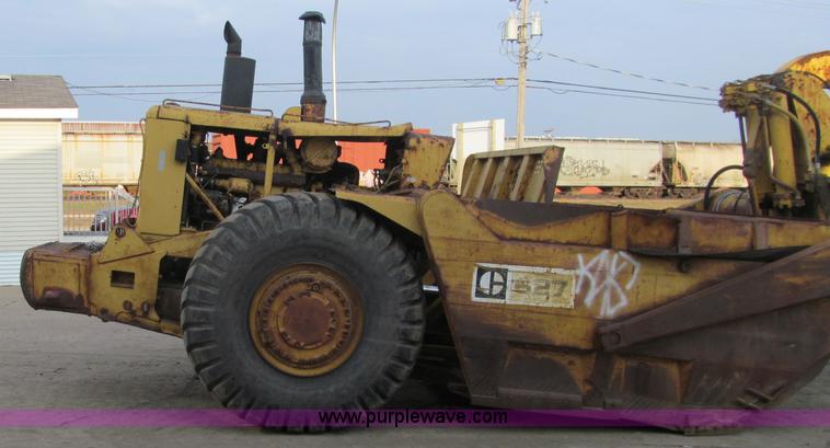 image for item F5709 1969 Caterpillar 627 twin engine motor scraper