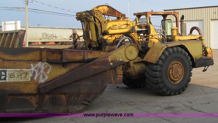 image for item F5709 1969 Caterpillar 627 twin engine motor scraper