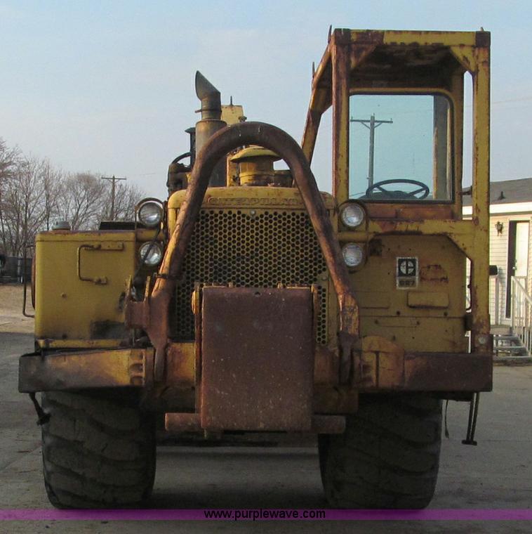 image for item F5709 1969 Caterpillar 627 twin engine motor scraper