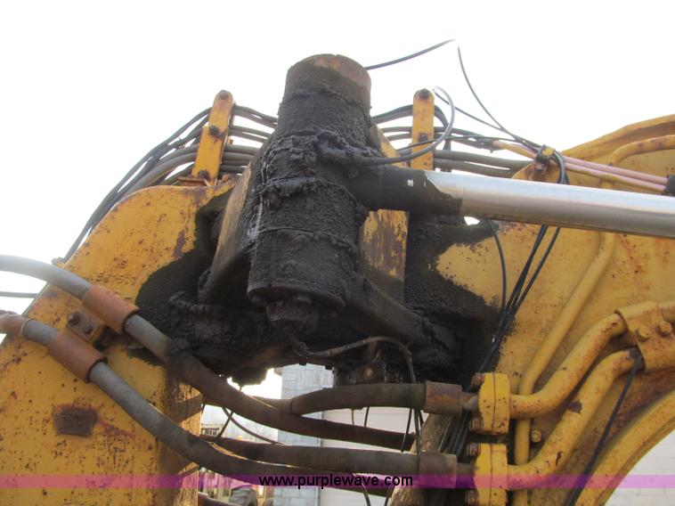 image for item F5709 1969 Caterpillar 627 twin engine motor scraper