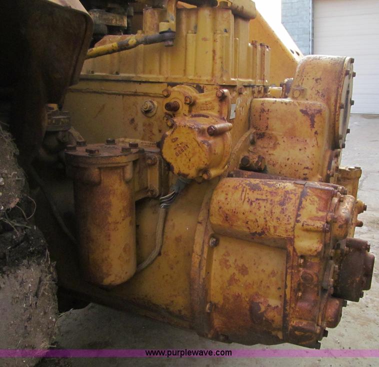 image for item F5709 1969 Caterpillar 627 twin engine motor scraper