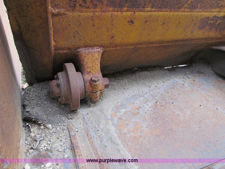 image for item F5709 1969 Caterpillar 627 twin engine motor scraper