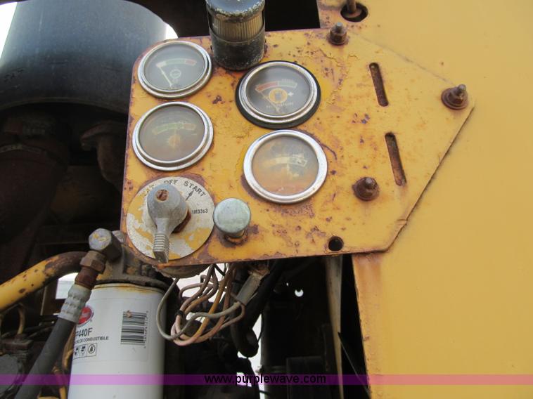 image for item F5709 1969 Caterpillar 627 twin engine motor scraper