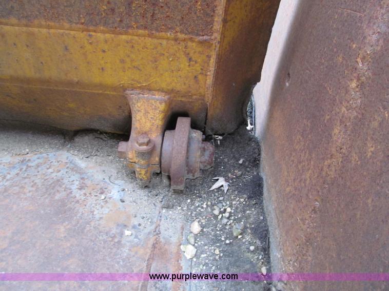 image for item F5709 1969 Caterpillar 627 twin engine motor scraper