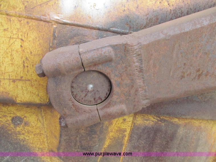 image for item F5709 1969 Caterpillar 627 twin engine motor scraper