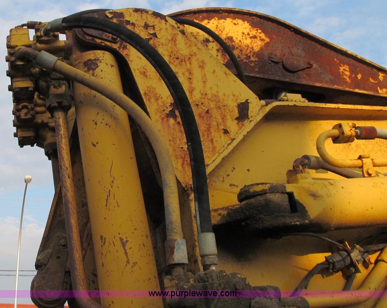 image for item F5709 1969 Caterpillar 627 twin engine motor scraper