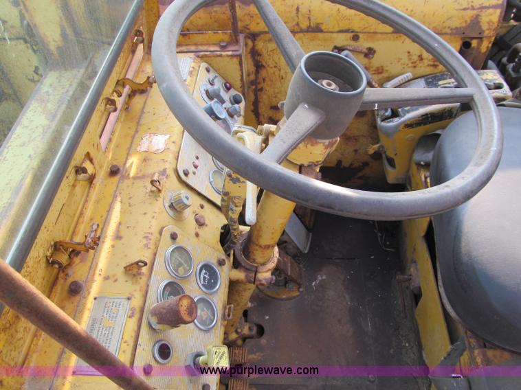 image for item F5709 1969 Caterpillar 627 twin engine motor scraper