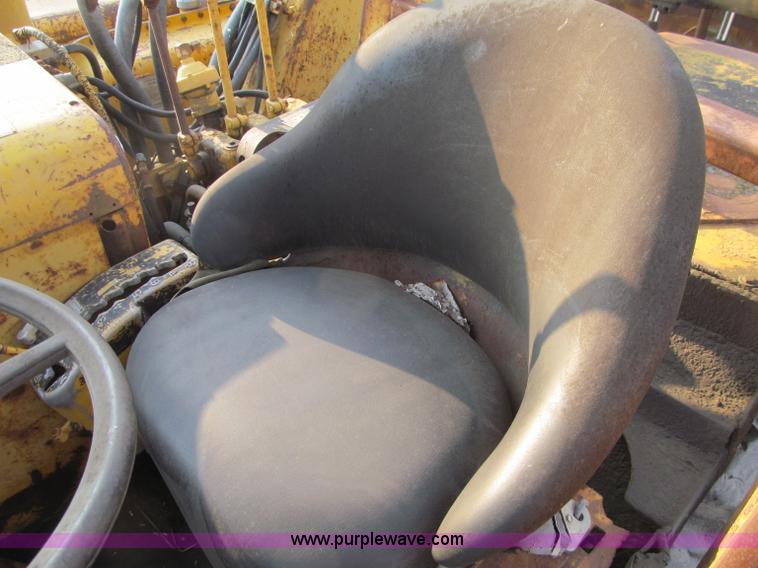 image for item F5709 1969 Caterpillar 627 twin engine motor scraper