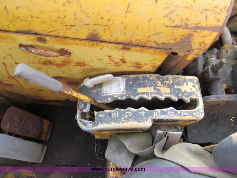 image for item F5709 1969 Caterpillar 627 twin engine motor scraper