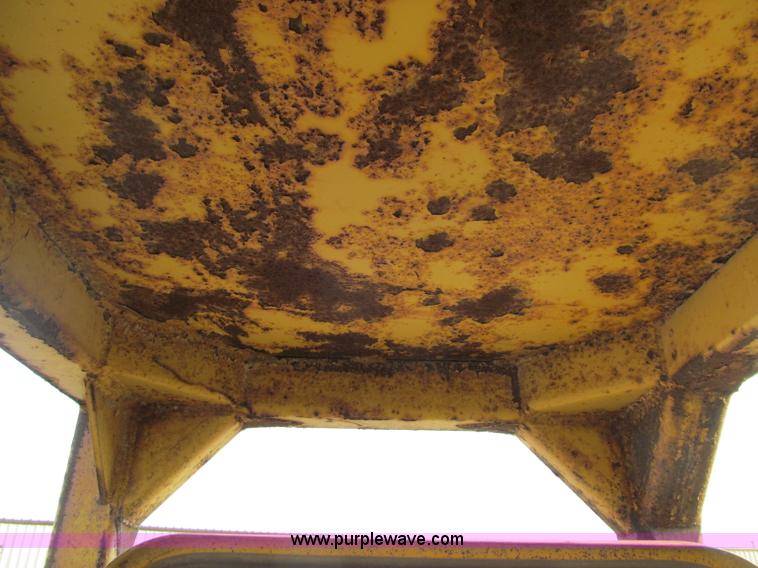 image for item F5709 1969 Caterpillar 627 twin engine motor scraper