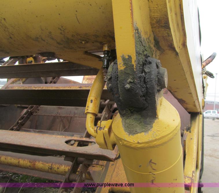 image for item F5716 Michigan 110-HT elevating scraper