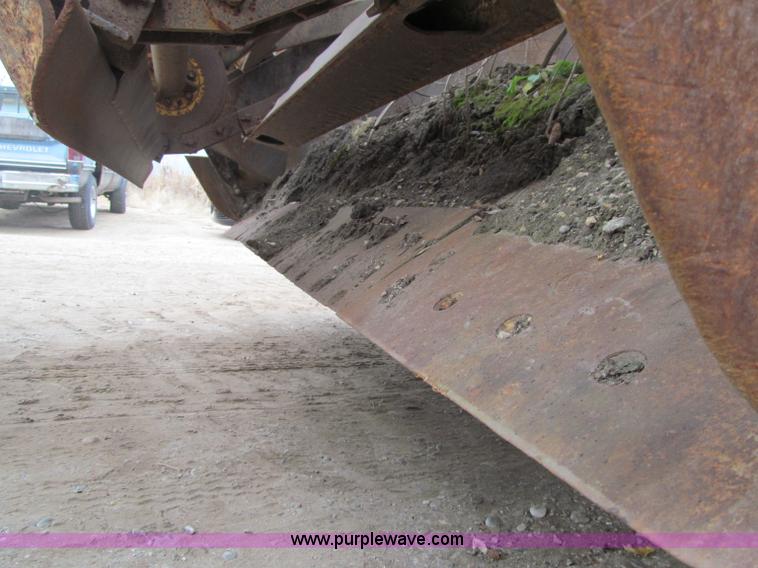 image for item F5716 Michigan 110-HT elevating scraper