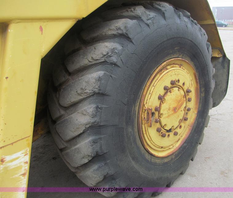 image for item F5716 Michigan 110-HT elevating scraper