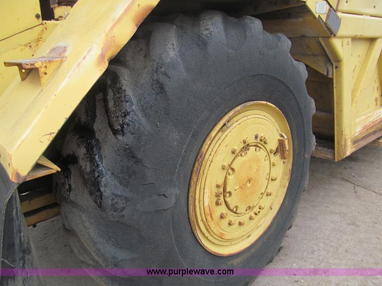 image for item F5716 Michigan 110-HT elevating scraper