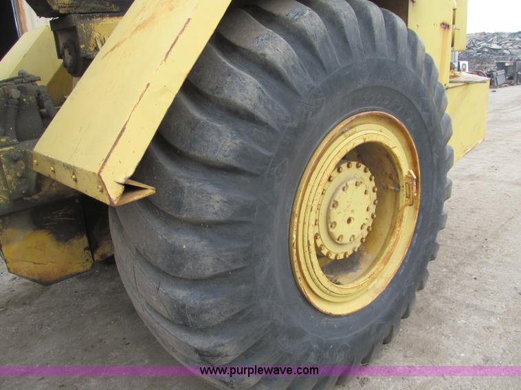 image for item F5716 Michigan 110-HT elevating scraper