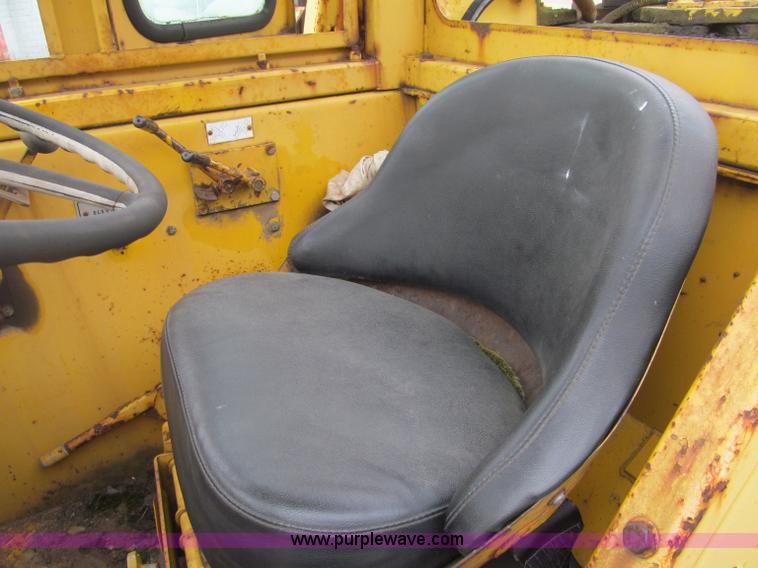 image for item F5716 Michigan 110-HT elevating scraper