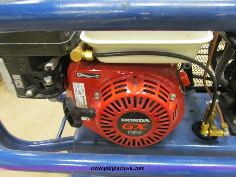 image for item F5800 2011 Castair air compressor