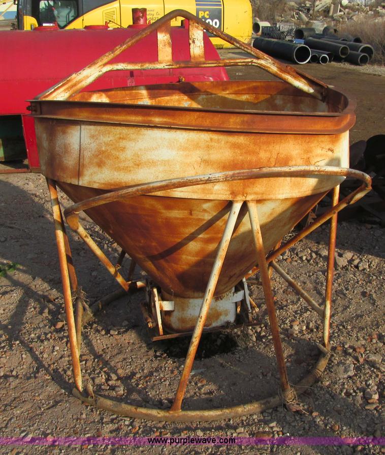 GarBro 440R concrete bucket in Winona, MN Item F5817 sold Purple Wave