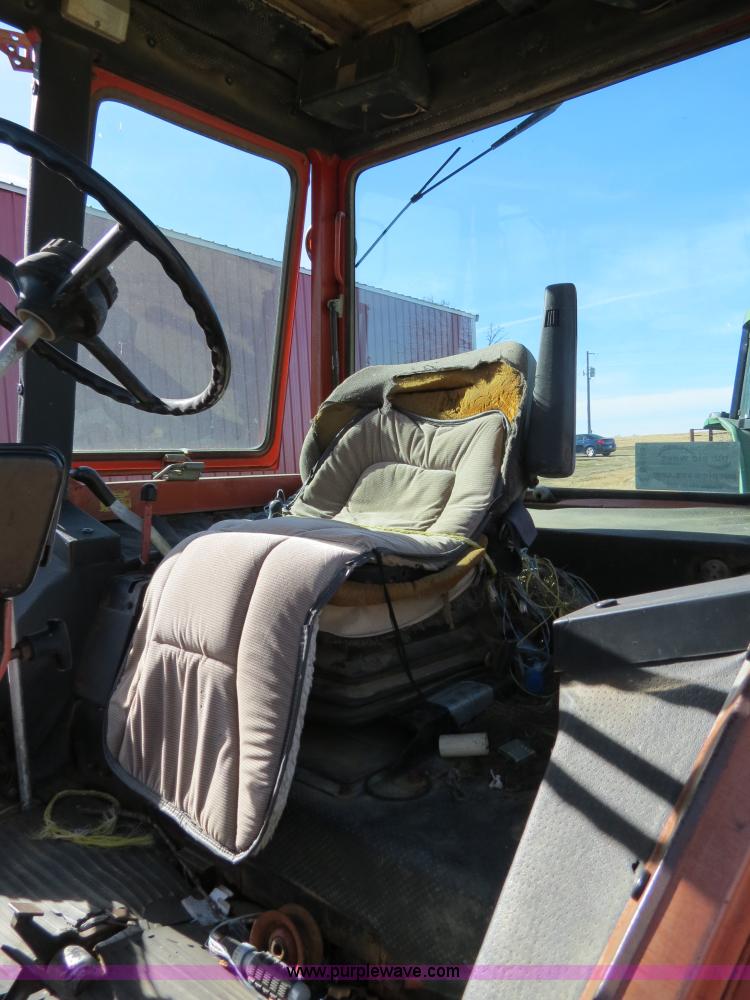 image for item B4543 Belaurus 802 tractor