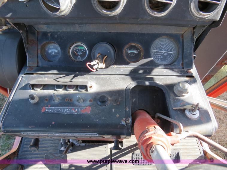 image for item B4543 Belaurus 802 tractor