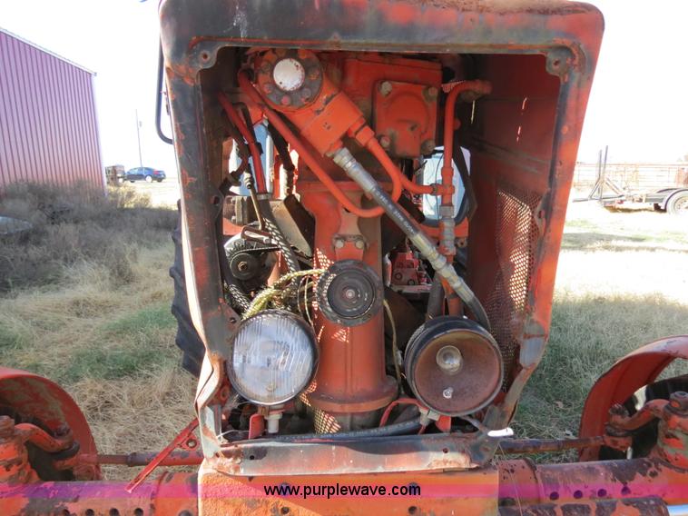 image for item B4543 Belaurus 802 tractor